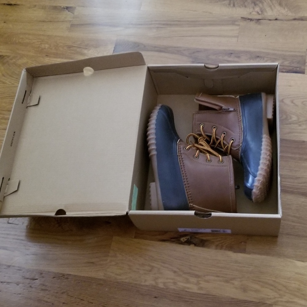 Portland Boot Company Women's Duck Duck Boot Low